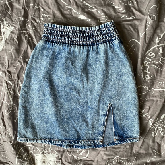 Acid wash denim skirt - Urban Outfitters - Size XS - NWOT - Picture 1 of 4